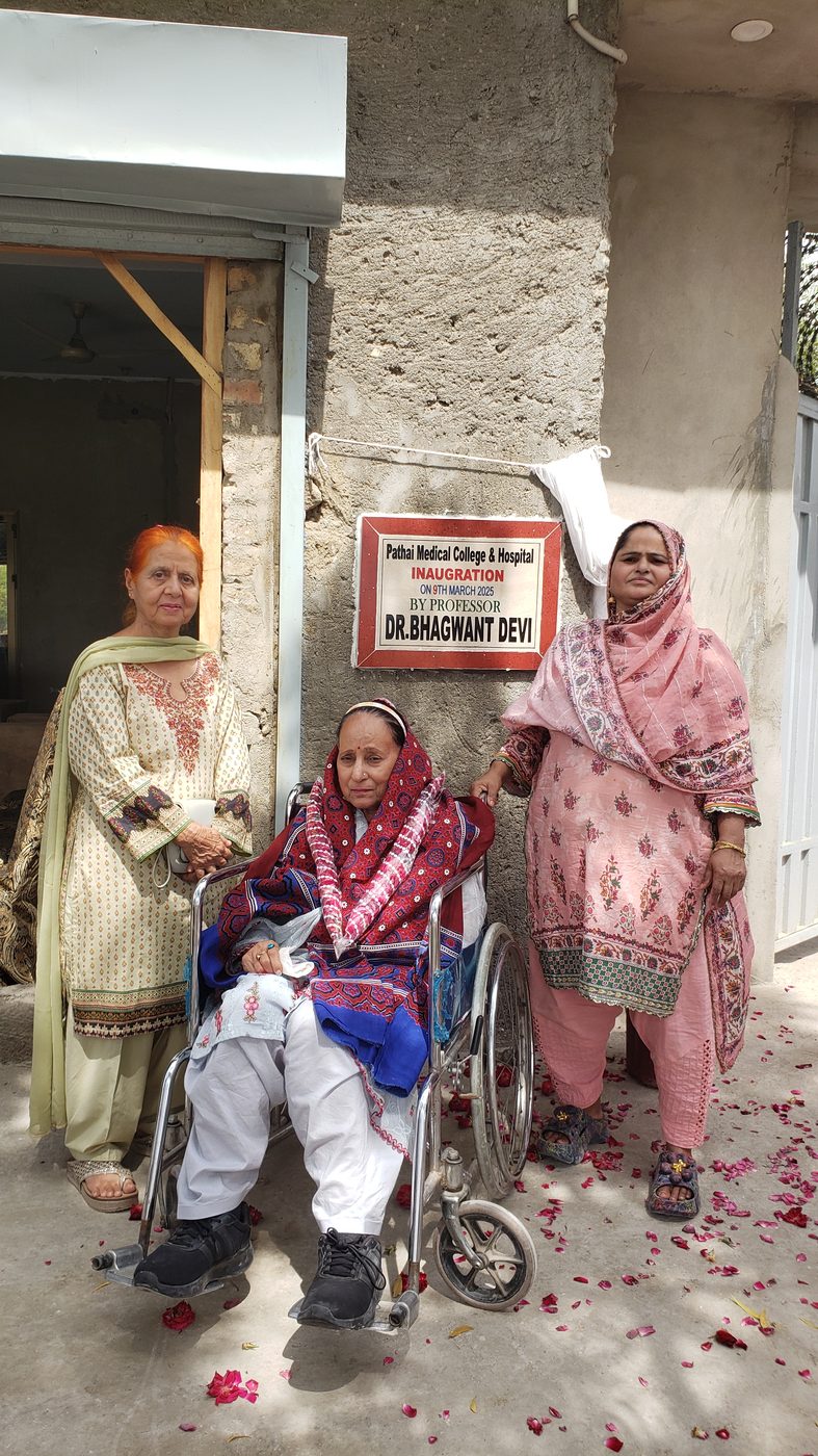 Attendees at the Pathai Hospital inauguration